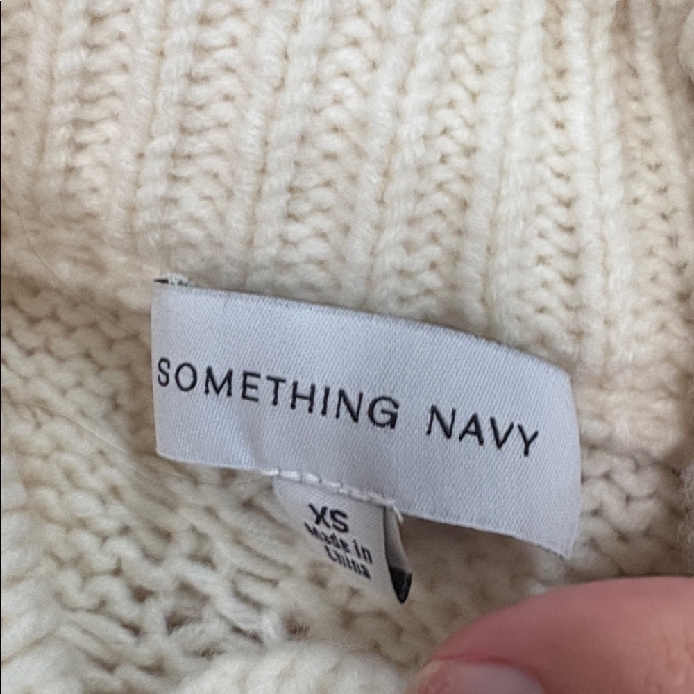 Something Navy Woman’s White Cardigan Size XS - Picture 3 of 4